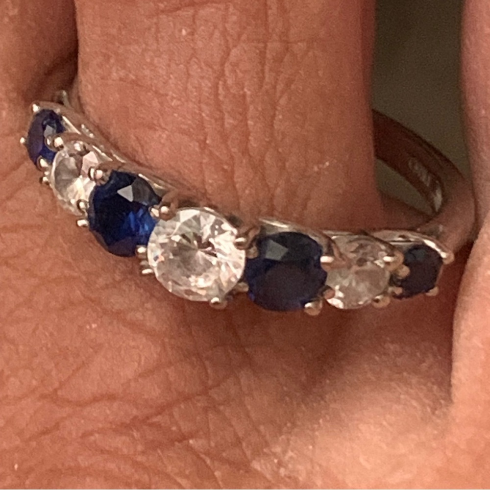 Stunning 925 CZ ring Size 9
